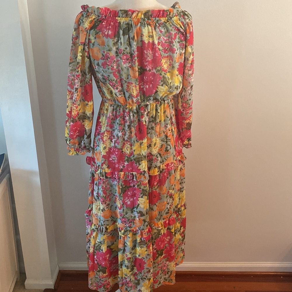 LC Lauren Conrad medium off shoulder floral dress - Picture 7 of 11